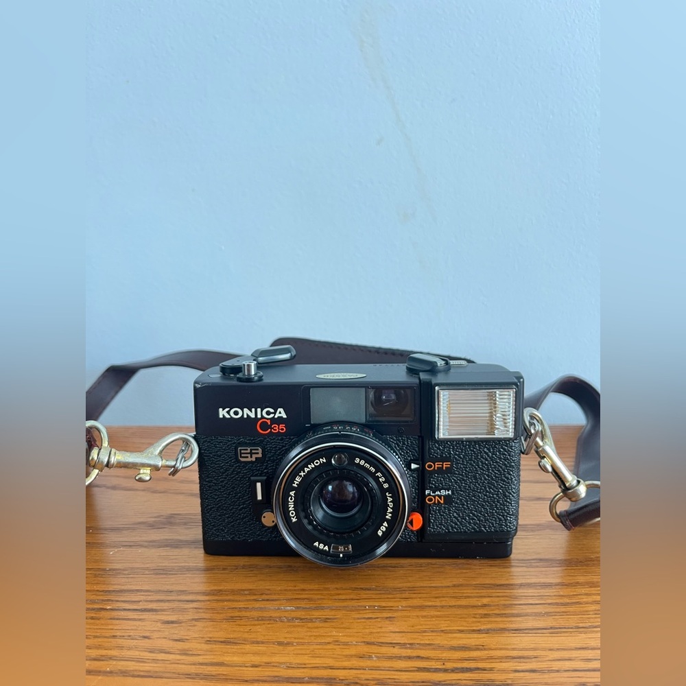 Konica C35 EF 38mm f/2.8 Point & Shoot Film Camera Made In Japan with bag